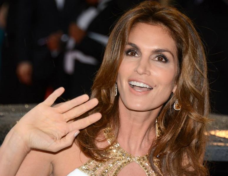 https://commons.wikimedia.org/wiki/File:Cindy_Crawford_Cannes_2013_2.jpg